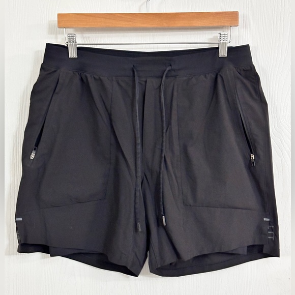 Lululemon Licence to Train Lined Short 7" - Picture 7 of 13